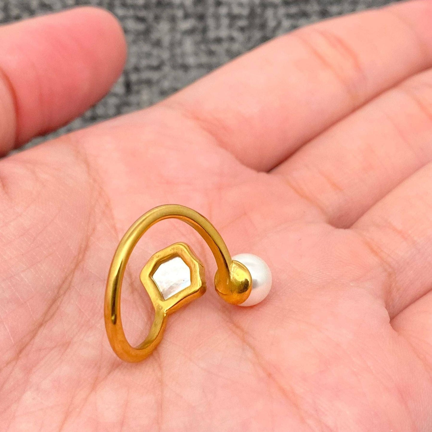 Pearl & Shell 18K Gold Plated Stainless Steel Ring - FGS